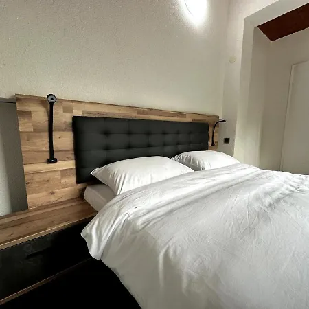 Rijeka - Spacious 4br With Jacuzzi And Pool