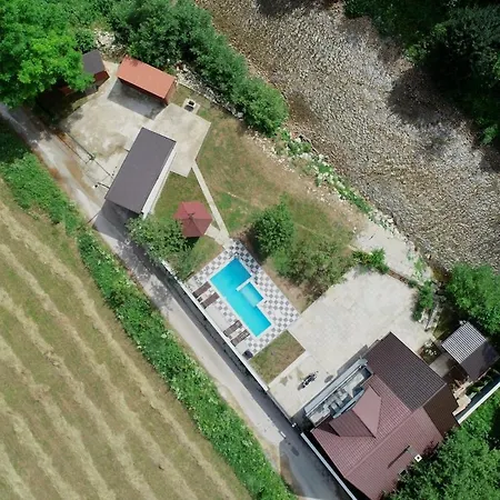 빌라 Rijeka - Spacious 4br With Jacuzzi And Pool Kijevo