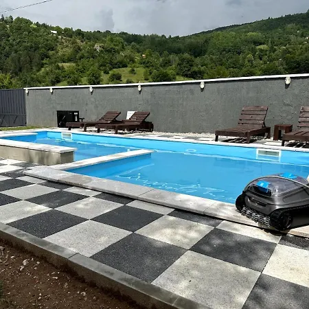 빌라 Rijeka - Spacious 4br With Jacuzzi And Pool Kijevo