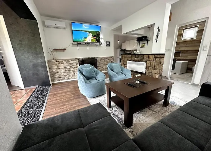 Rijeka - Spacious 4br With Jacuzzi And Pool *