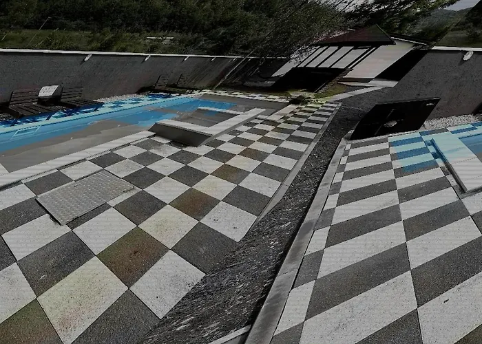 Rijeka - Spacious 4br With Jacuzzi And Pool