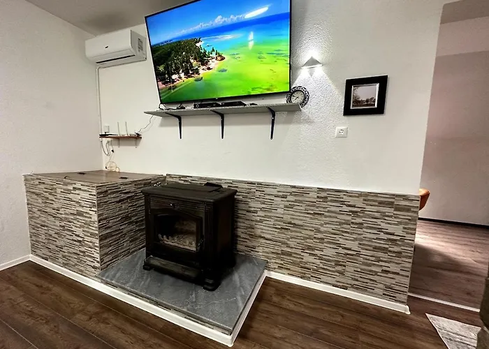 Villa Rijeka - Spacious 4br With Jacuzzi And Pool Kijevo