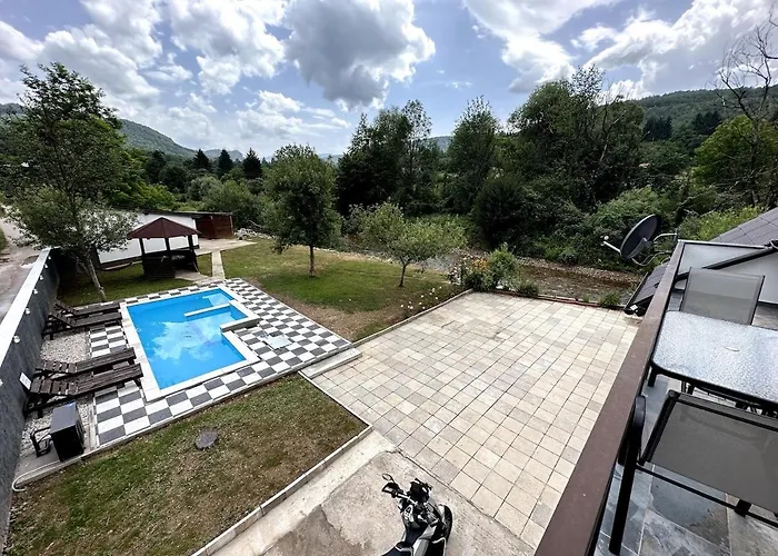 Rijeka - Spacious 4br With Jacuzzi And Pool Kijevo