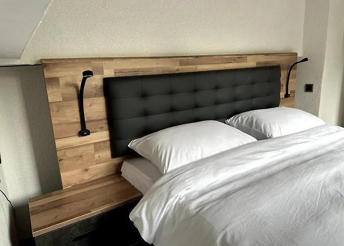 Rijeka - Spacious 4br With Jacuzzi And Pool Villa