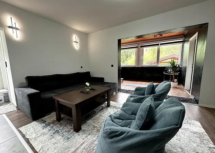 Villa Rijeka - Spacious 4br With Jacuzzi And Pool Kijevo