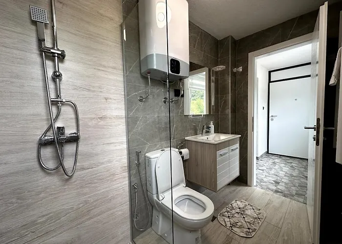 Rijeka - Spacious 4br With Jacuzzi And Pool Kijevo