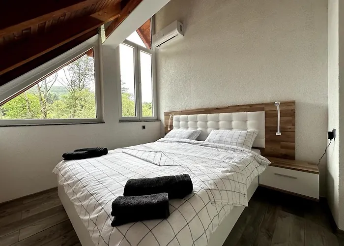 Rijeka - Spacious 4br With Jacuzzi And Pool * Kijevo