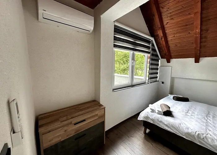 Rijeka - Spacious 4br With Jacuzzi And Pool *