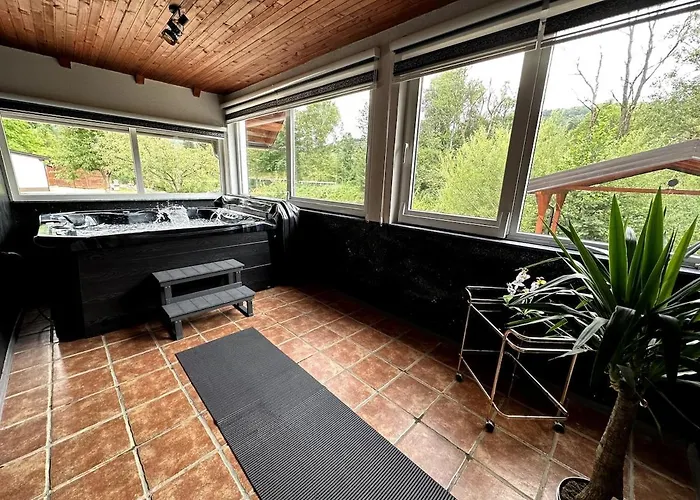 Rijeka - Spacious 4br With Jacuzzi And Pool Villa