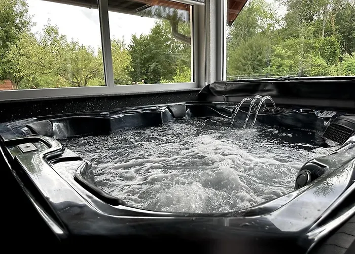 Rijeka - Spacious 4br With Jacuzzi And Pool Villa Kijevo