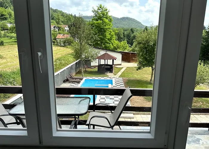 Rijeka - Spacious 4br With Jacuzzi And Pool Villa Kijevo