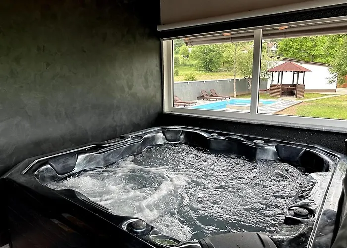 Rijeka - Spacious 4br With Jacuzzi And Pool Villa *