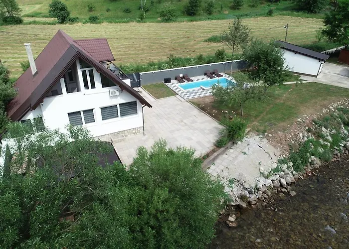 Rijeka - Spacious 4br With Jacuzzi And Pool Villa Kijevo