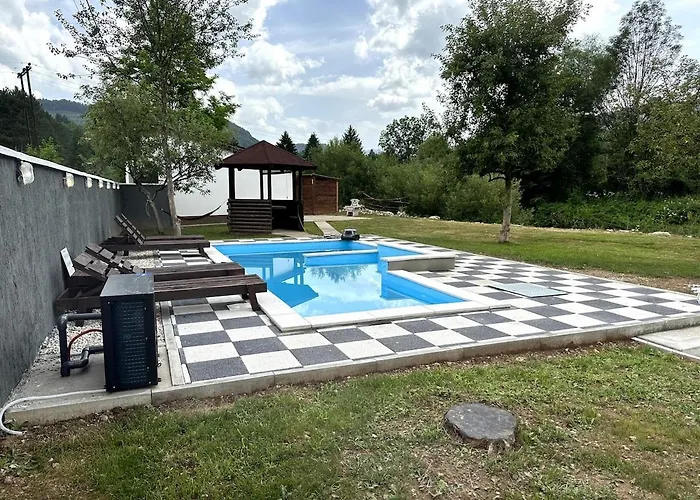 Villa Rijeka - Spacious 4br With Jacuzzi And Pool