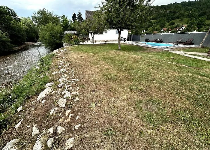 Villa Rijeka - Spacious 4br With Jacuzzi And Pool *